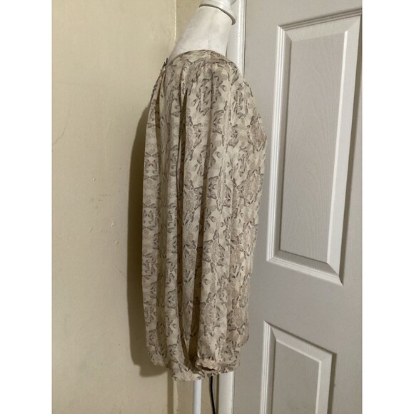 Joie Zambezi Blouse Butterfly Print 100% Silk Beige Long Sleeve L - Picture 4 of 7